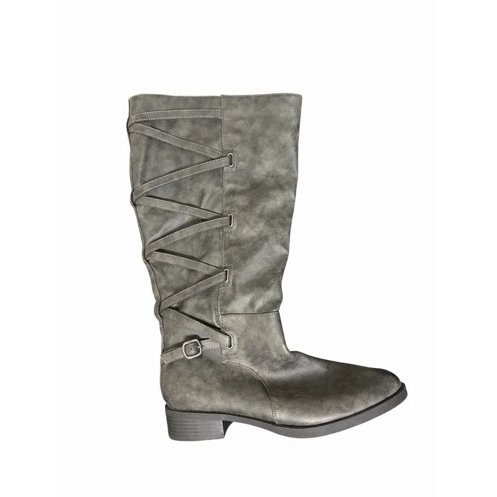 Journee Carly Collection Women's Knee-High Stacked Riding Boots Size 12  New